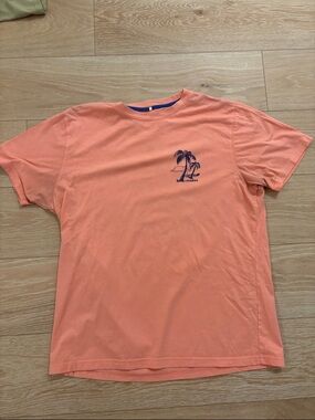 chubbies Coral Short Sleeve Tee with Navy Palm Graphic